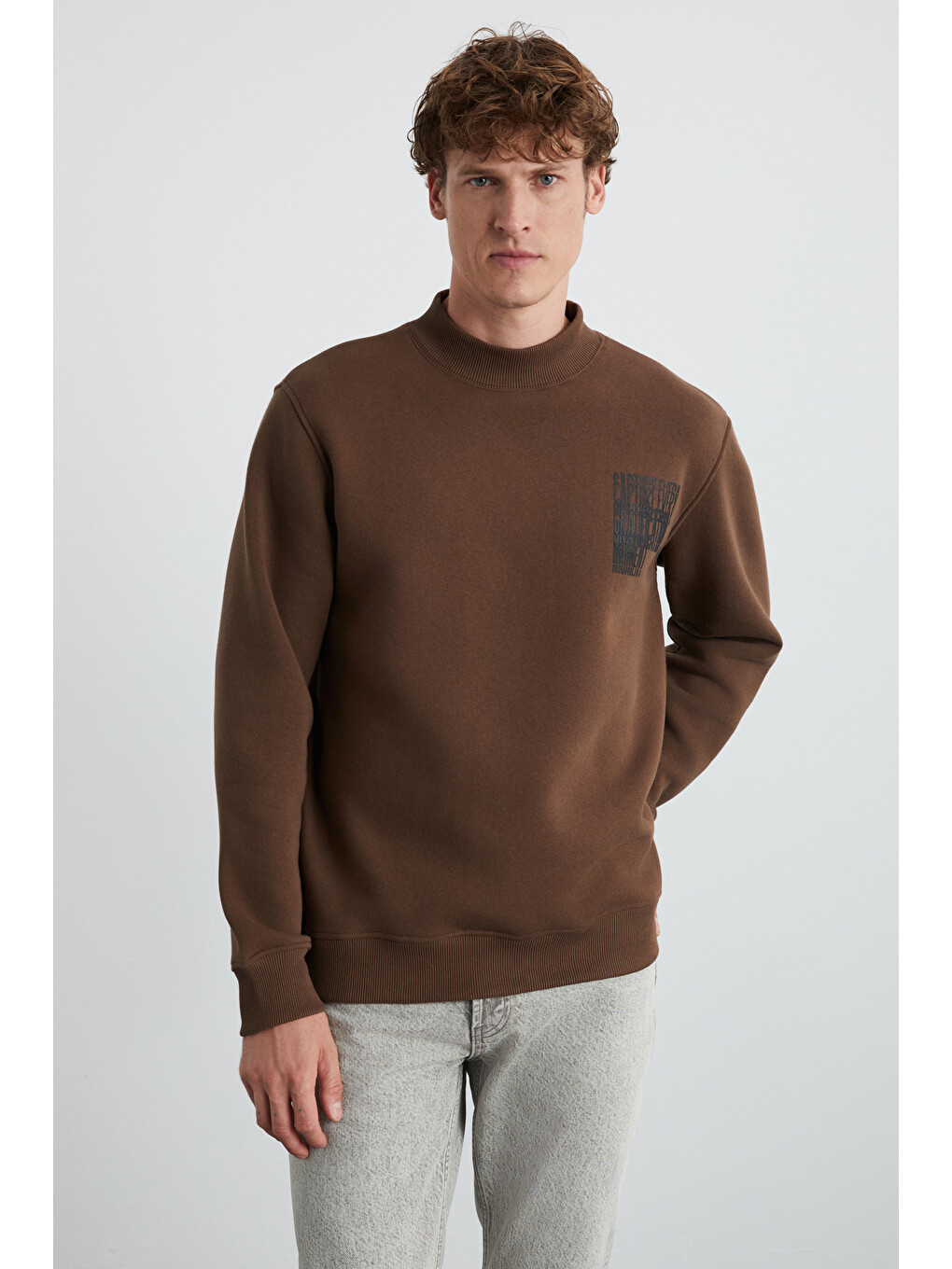 Kahverengi Chasey Erkek Organik Pamuklu Dik Yaka Baskılı Acı Kahve Sweatshirt-2