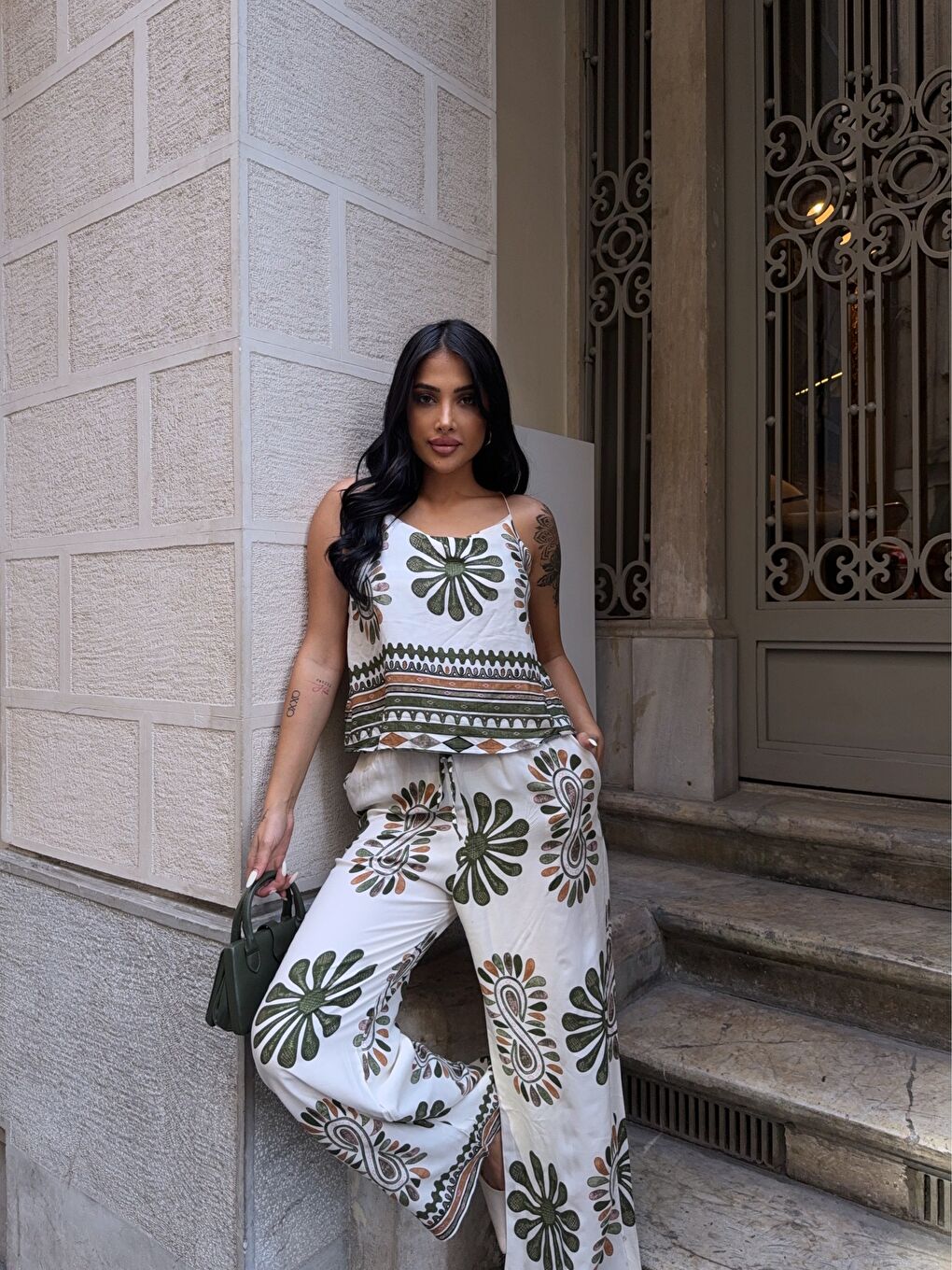 Desenli Kolsuz Üst ve Pantalon Takım Yeşil-3