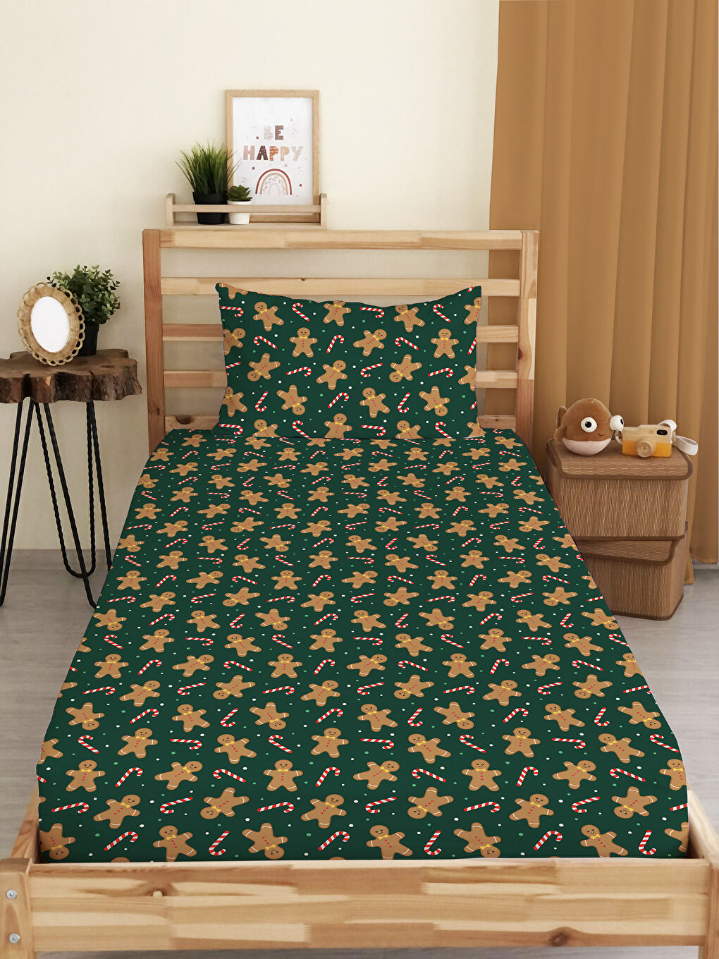 Karışık Kurabiye Adam Desenli Tek Kişilik Dijital Baskılı Lastikli Çarşaf Takımı (Pamuklu) – 100x200cm