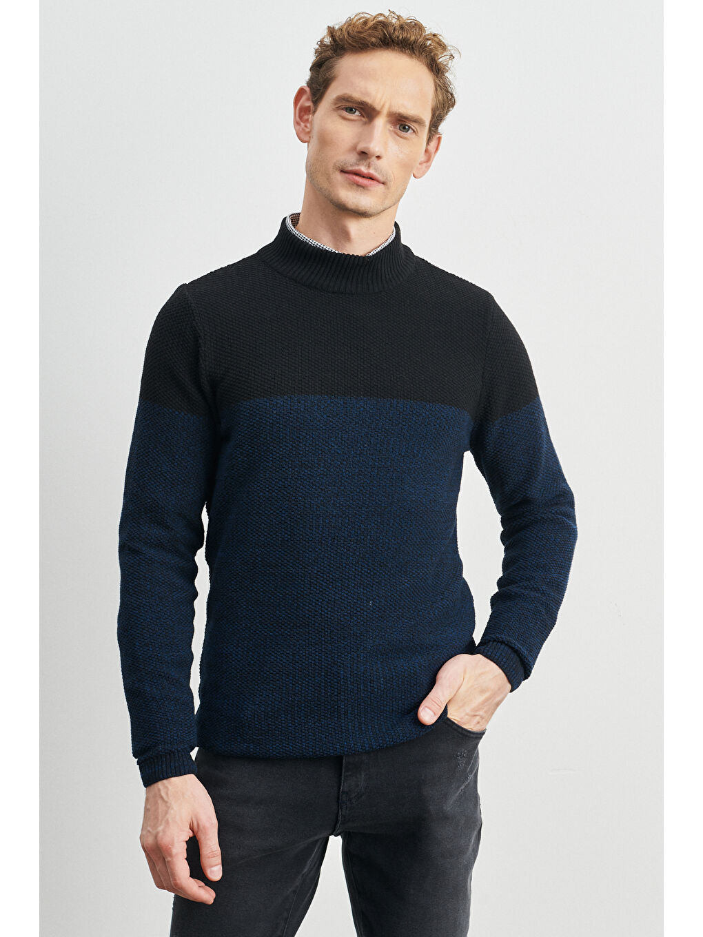 Erkek Petrol-Siyah Recycle Standart Fit Normal Kesim Yarım Balıkçı Yaka Çift Renkli Triko