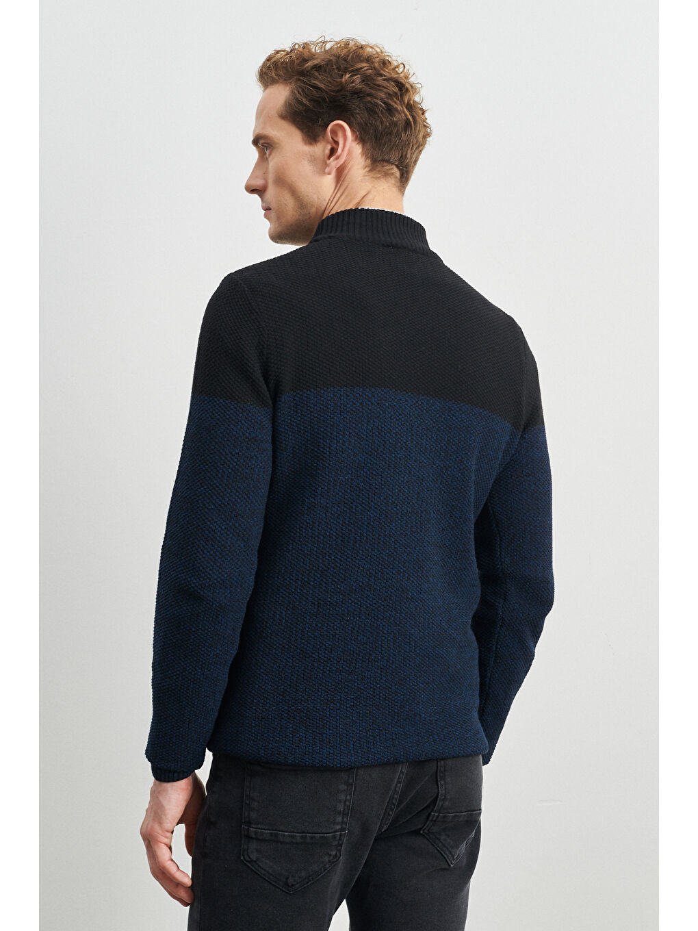 Erkek Petrol-Siyah Recycle Standart Fit Normal Kesim Yarım Balıkçı Yaka Çift Renkli Triko-3