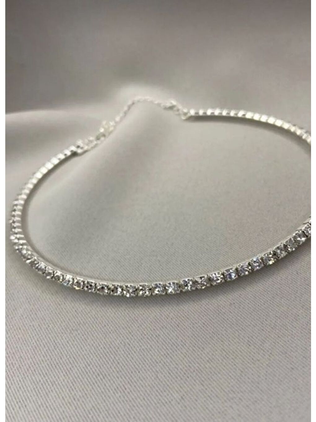 Gri Kadın Gümüş Renk Su Yolu Choker Kolye – Taşlı Modern Tasarım SPRTAKI108-1