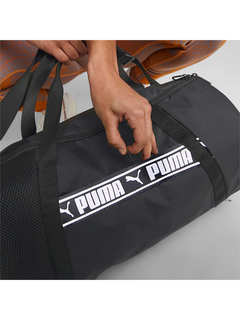 Siyah ACTIVE TRAINING ESSENTIALS Spor Çantası-2