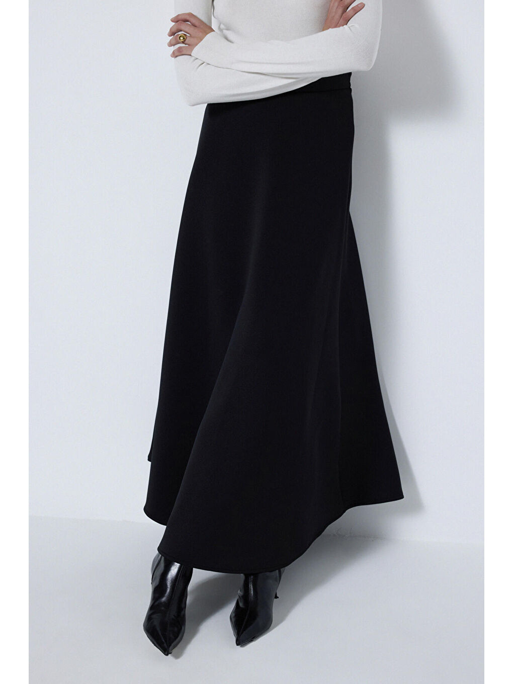 Siyah Puf Scuba Evaze Etek-2