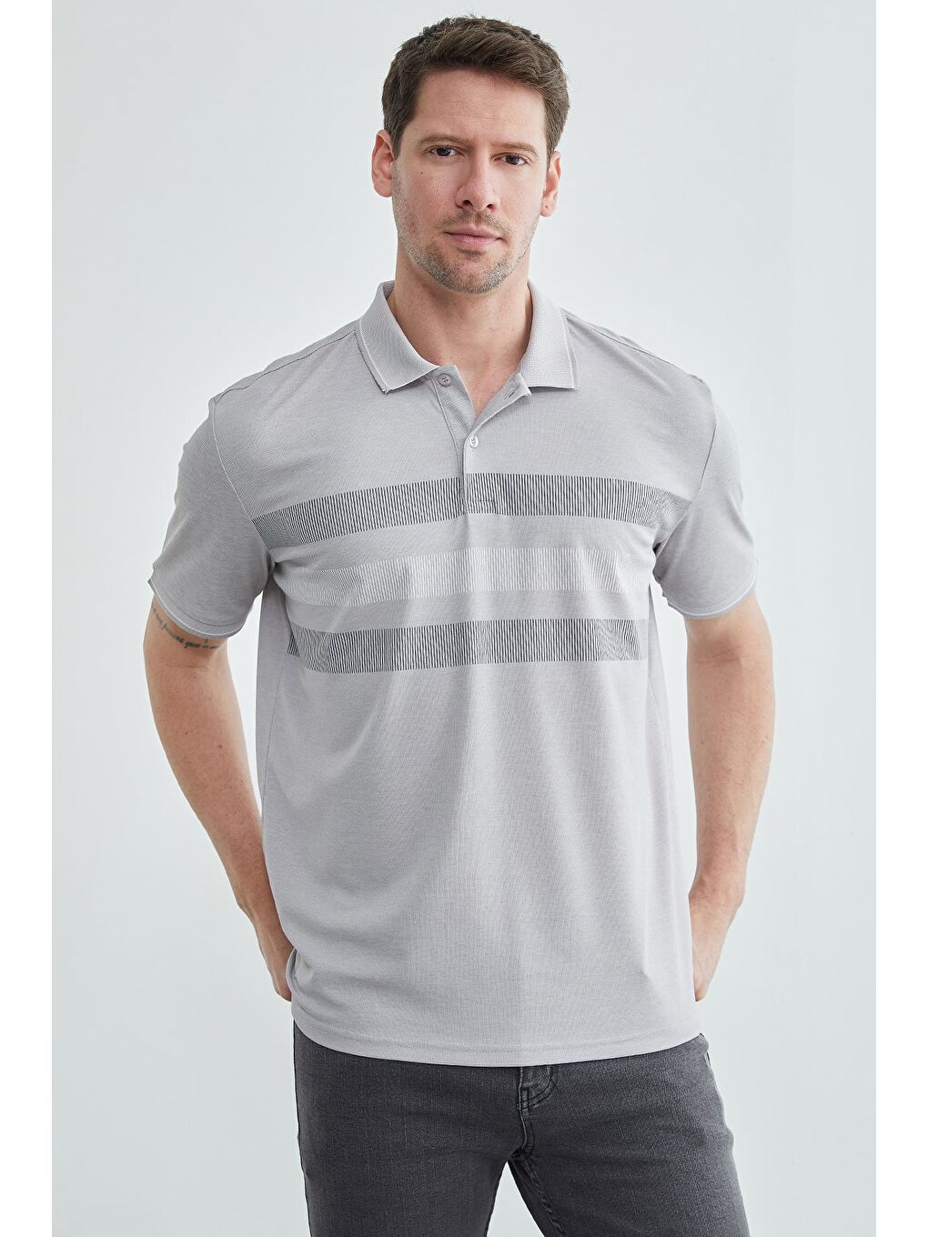 Gri Şeritli Düğmeli Polo Yaka Tişört