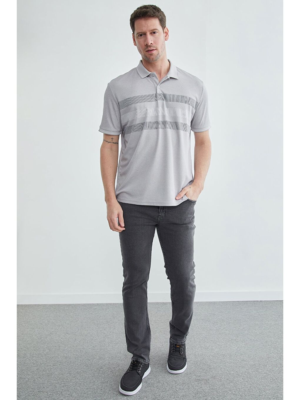 Gri Şeritli Düğmeli Polo Yaka Tişört-2