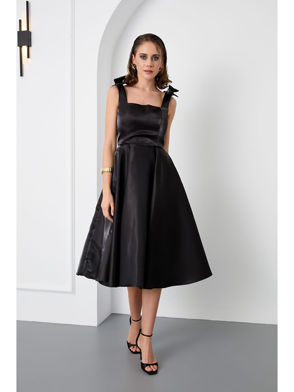 Kadın Siyah Fiyonk Detay Midi Abiye Elbise-1