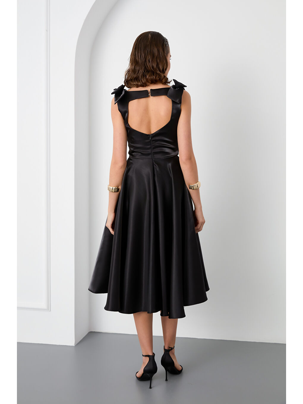 Kadın Siyah Fiyonk Detay Midi Abiye Elbise-4