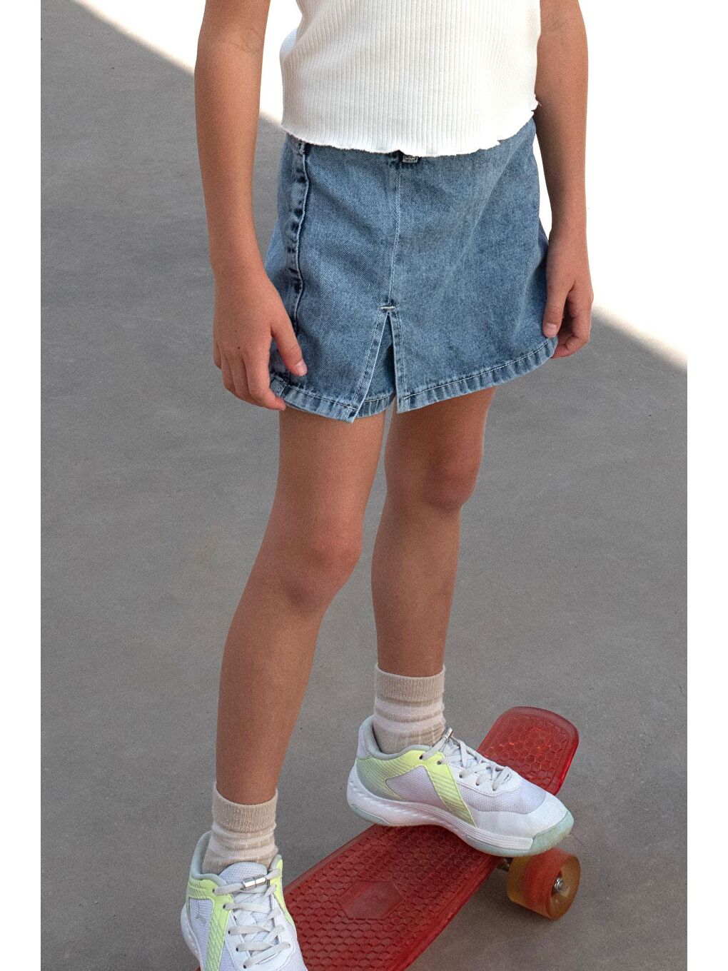 Kız Çocuk Jean Şort Etek Cepli Düğme Detaylı Mavi (5-10 Yaş)-1