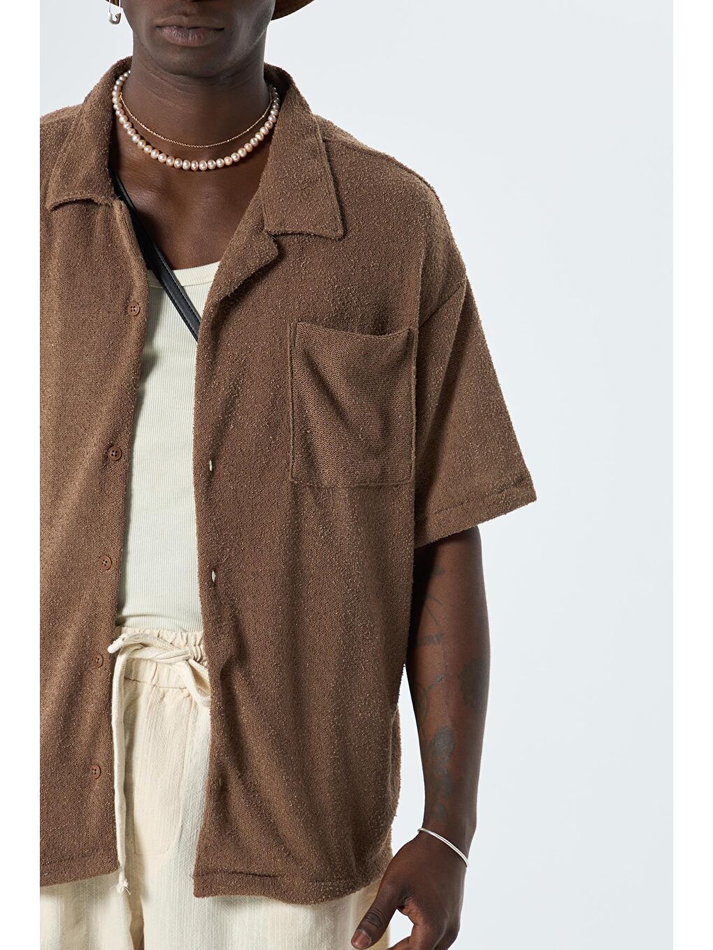 Kahverengi Oversize Havlu Kumaş Kısa Kol Tek Cep Gömlek Kahve-3