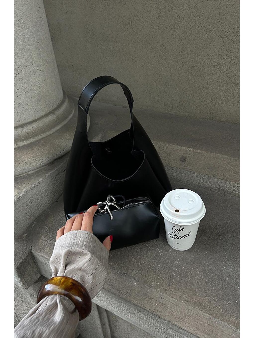 Mono Yavrulu Omuz Çantası Siyah-9