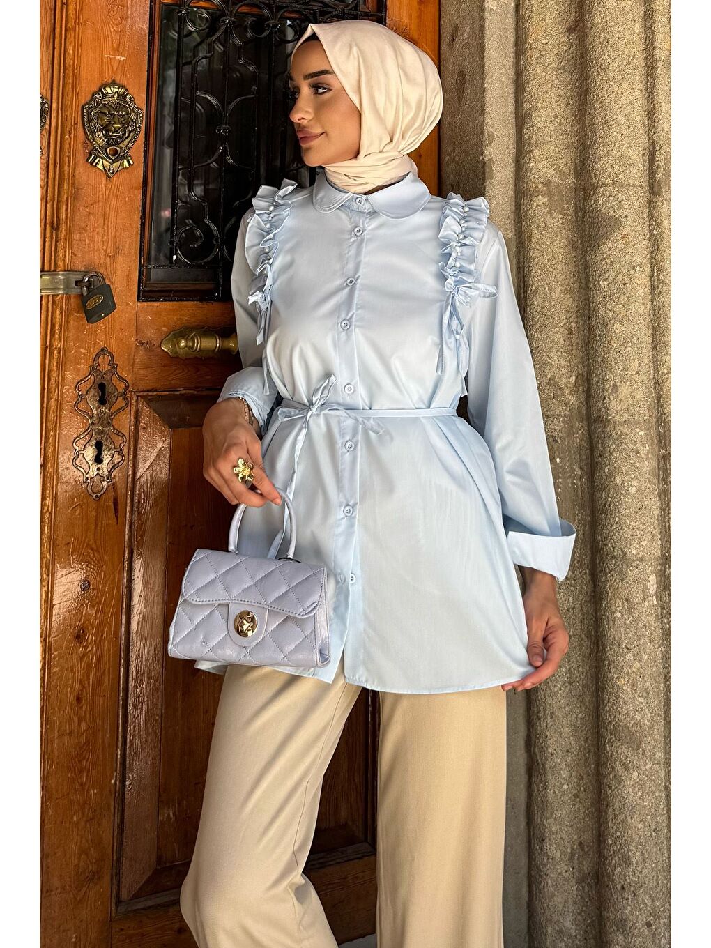 Mavi Omuz Büzgülü İncili Tesettür Gömlek Tunik-3