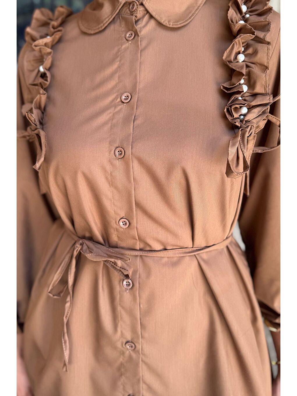 Ekru Omuz Büzgülü İncili Tesettür Gömlek Tunik-4