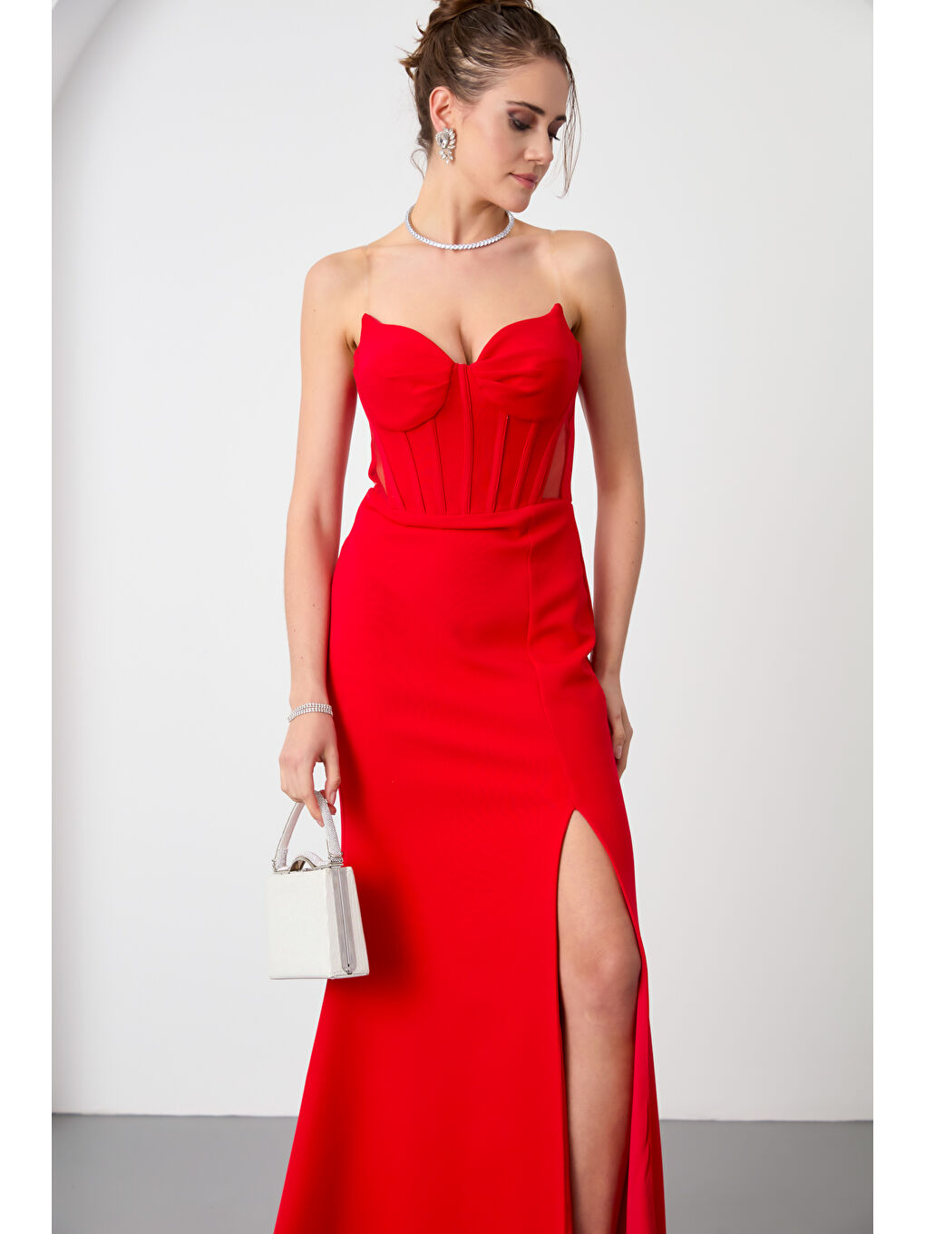 Kadın Kırmızı Kalp Yaka Yırtmaçlı Uzun Balık Abiye Elbise-2