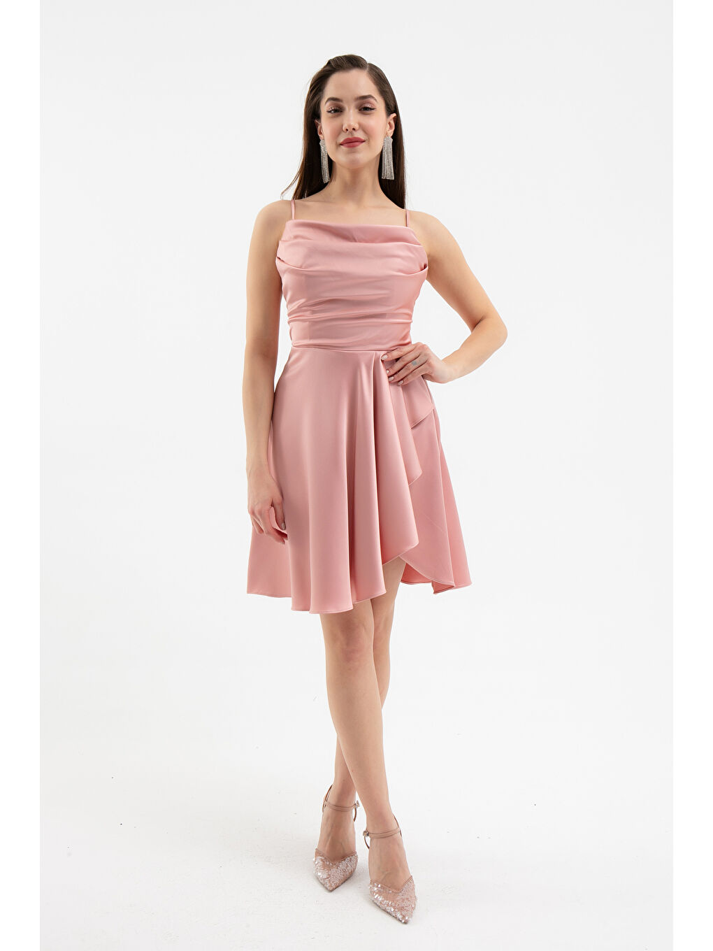 Pembe Kadın Somon Volanlı Yırtmaçlı Kısa Saten Abiye & Mezuniyet Elbisesi-2