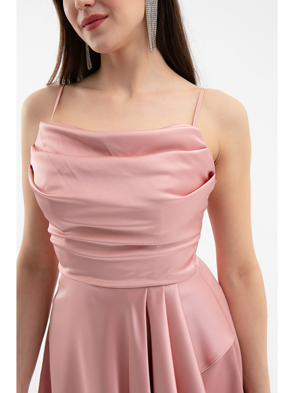 Pembe Kadın Somon Volanlı Yırtmaçlı Kısa Saten Abiye & Mezuniyet Elbisesi-3