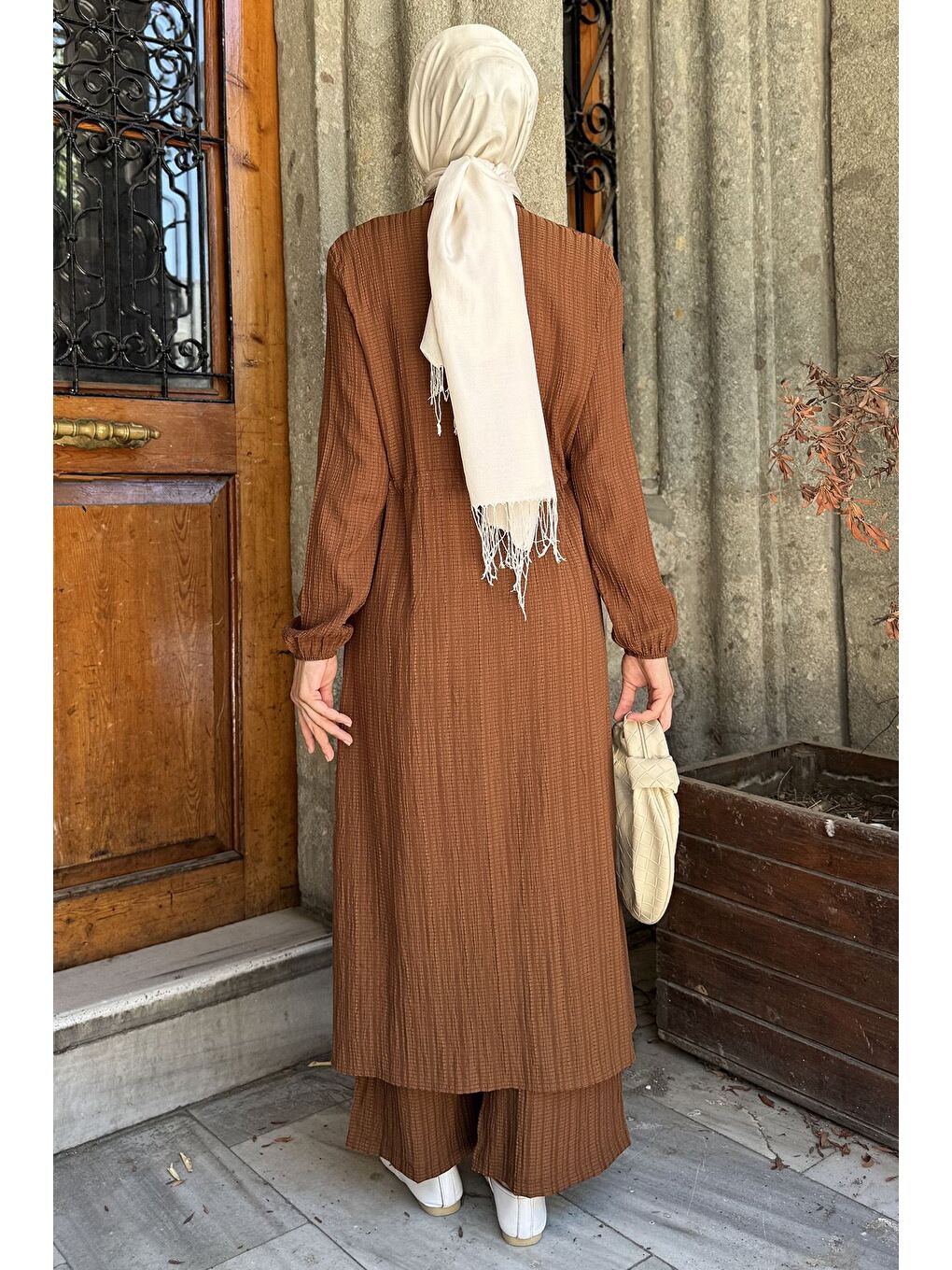 Kahverengi Kendinden Desenli Bel Bağlama Detaylı Tesettür Tunik Pantolon İkili Takım-6