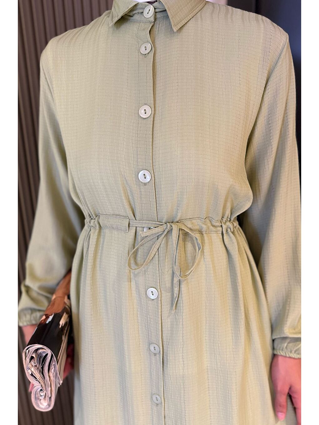 Yeşil Kendinden Desenli Bel Bağlama Detaylı Tesettür Tunik Pantolon İkili Takım-2