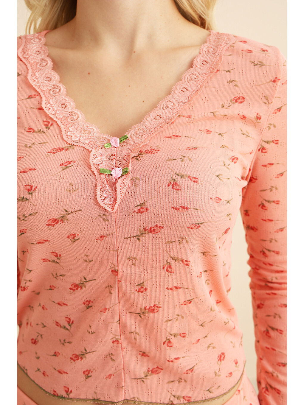 Pembe Somon Çiçek Desenli Ajurlu Delikli Dantelli Örme Pijama Takım7928-8-1