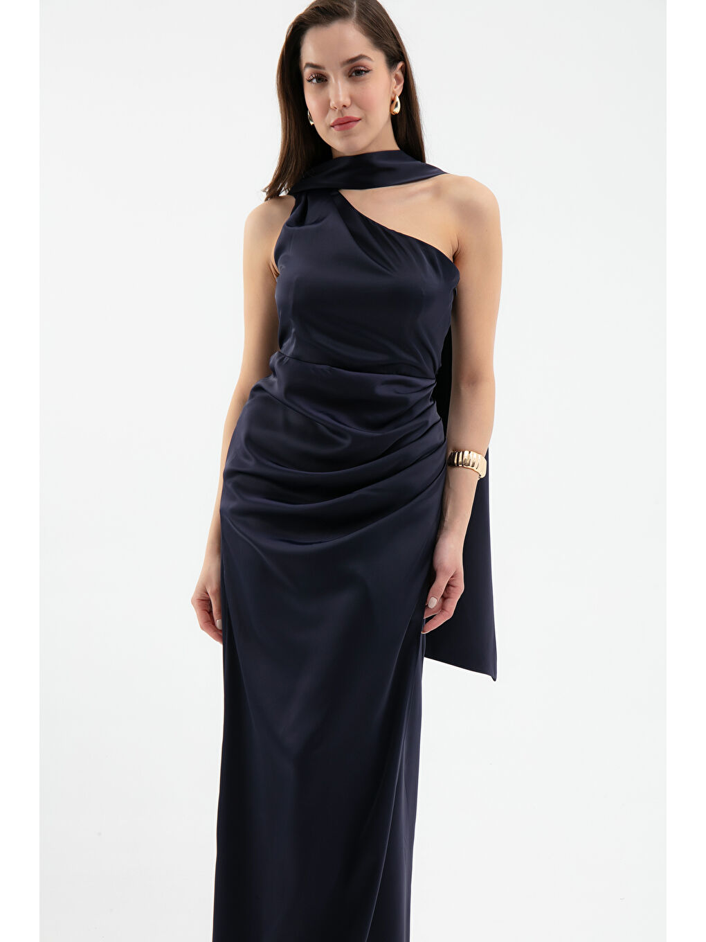 Kadın Lacivert Fular Yaka Yırtmaçlı Uzun Saten Abiye Elbise-1