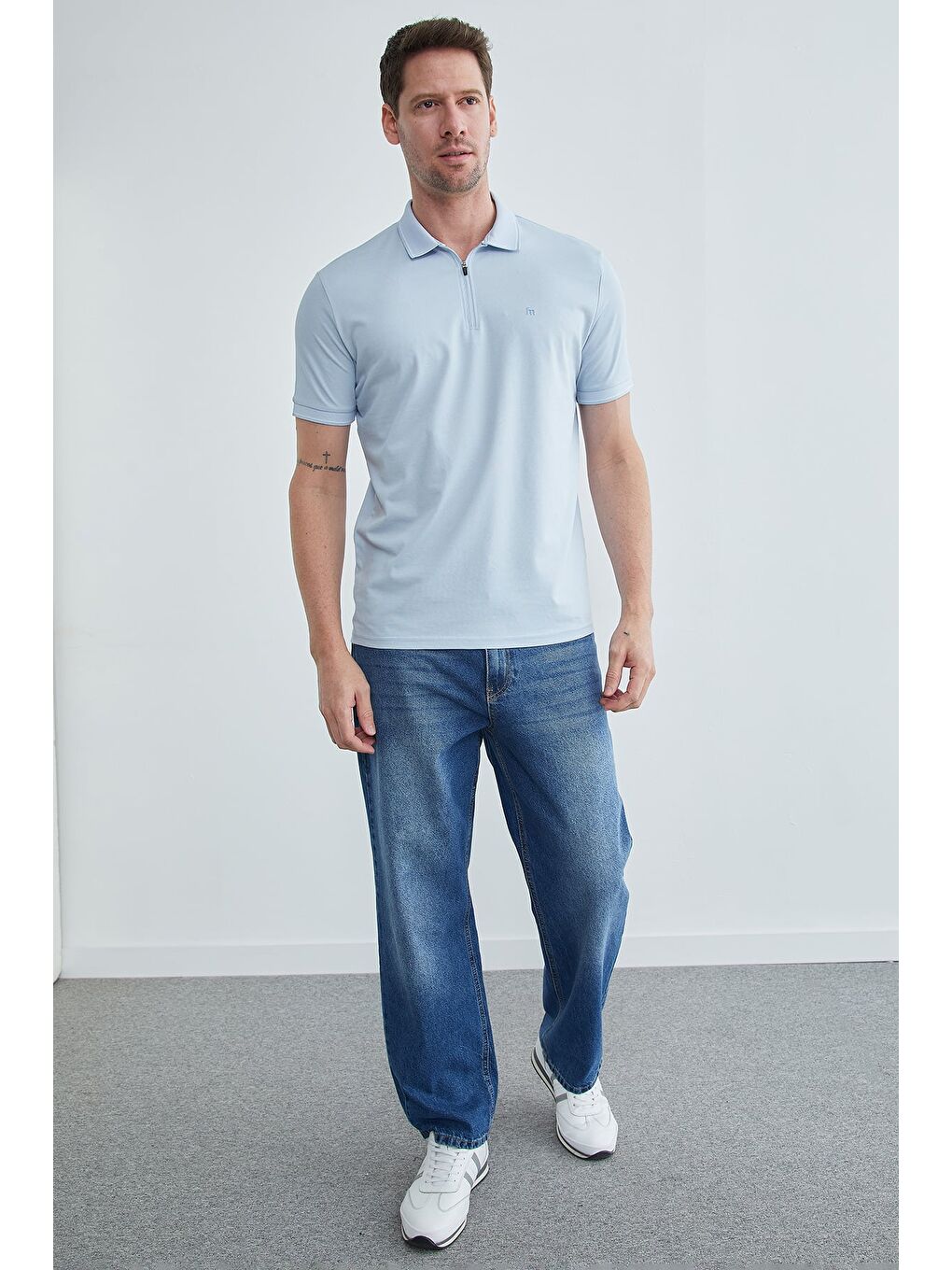 Mavi Yarım Fermuarlı Polo Yaka Tişört-1
