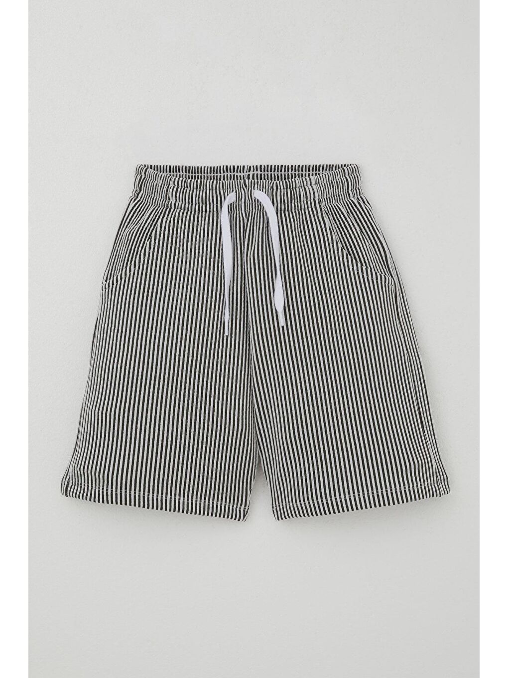 Erkek Çocuk Şortlu Takım Sıfır Kollu Yazı Baskılı Bağcık Aksesuarlı Beyaz (8-14 Yaş)-2