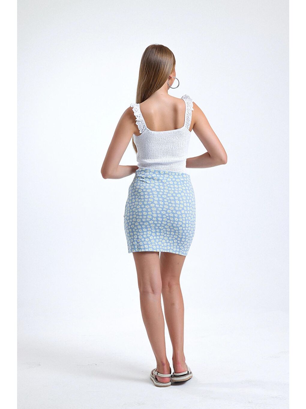 Mavi Yırtmaç Detaylı Çiçek Desenli Elastanlı Mini Boy Etek 1064486-4