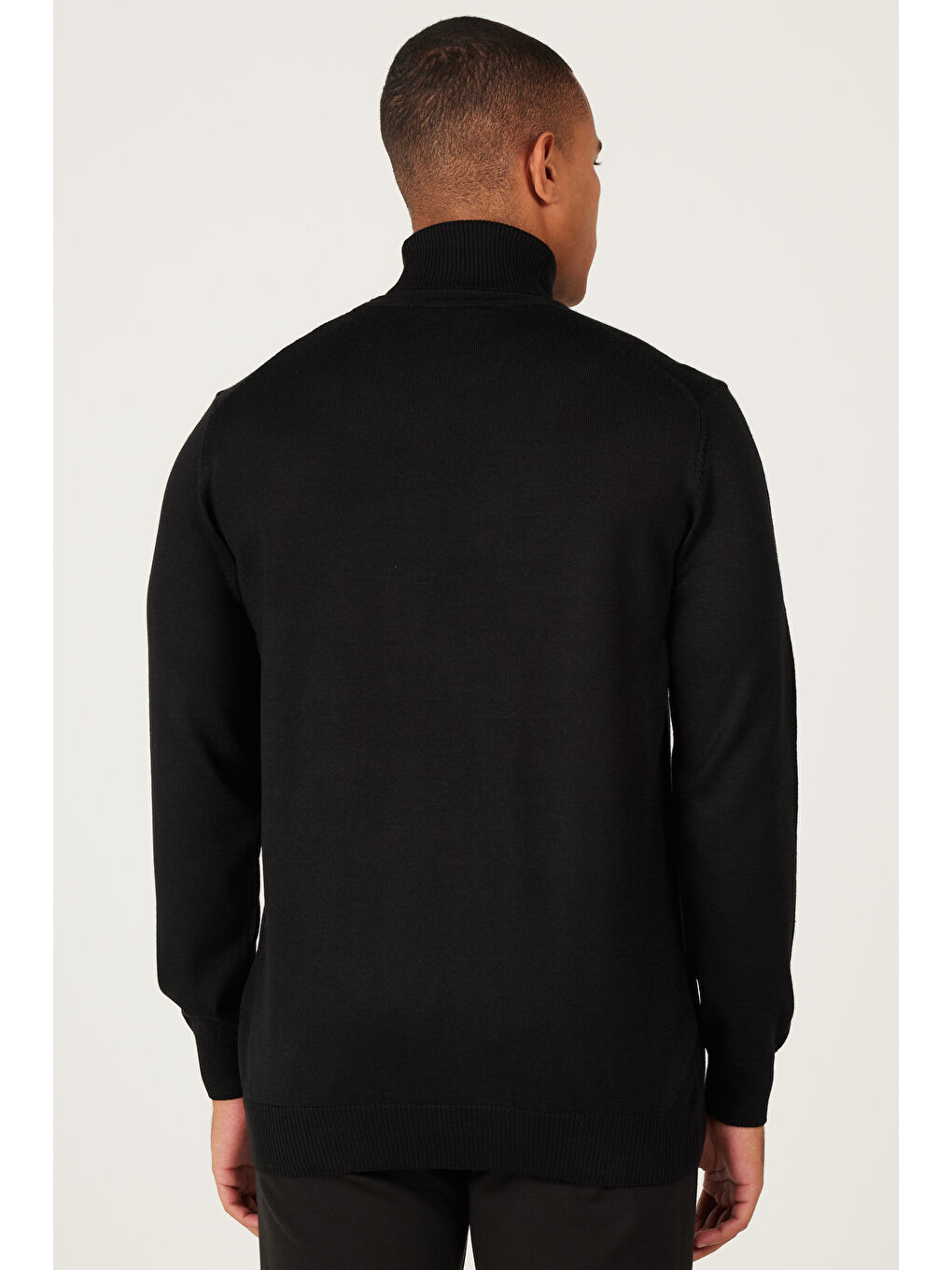 Erkek Siyah Standart Fit Normal Kesim Tam Balıkçı Yaka Triko Kazak-4