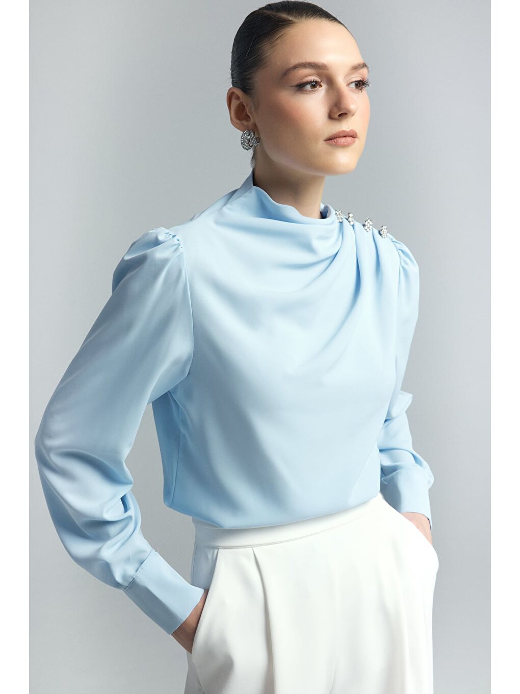 Düğmeleri Taş Detaylı Bluz - Mavi-1
