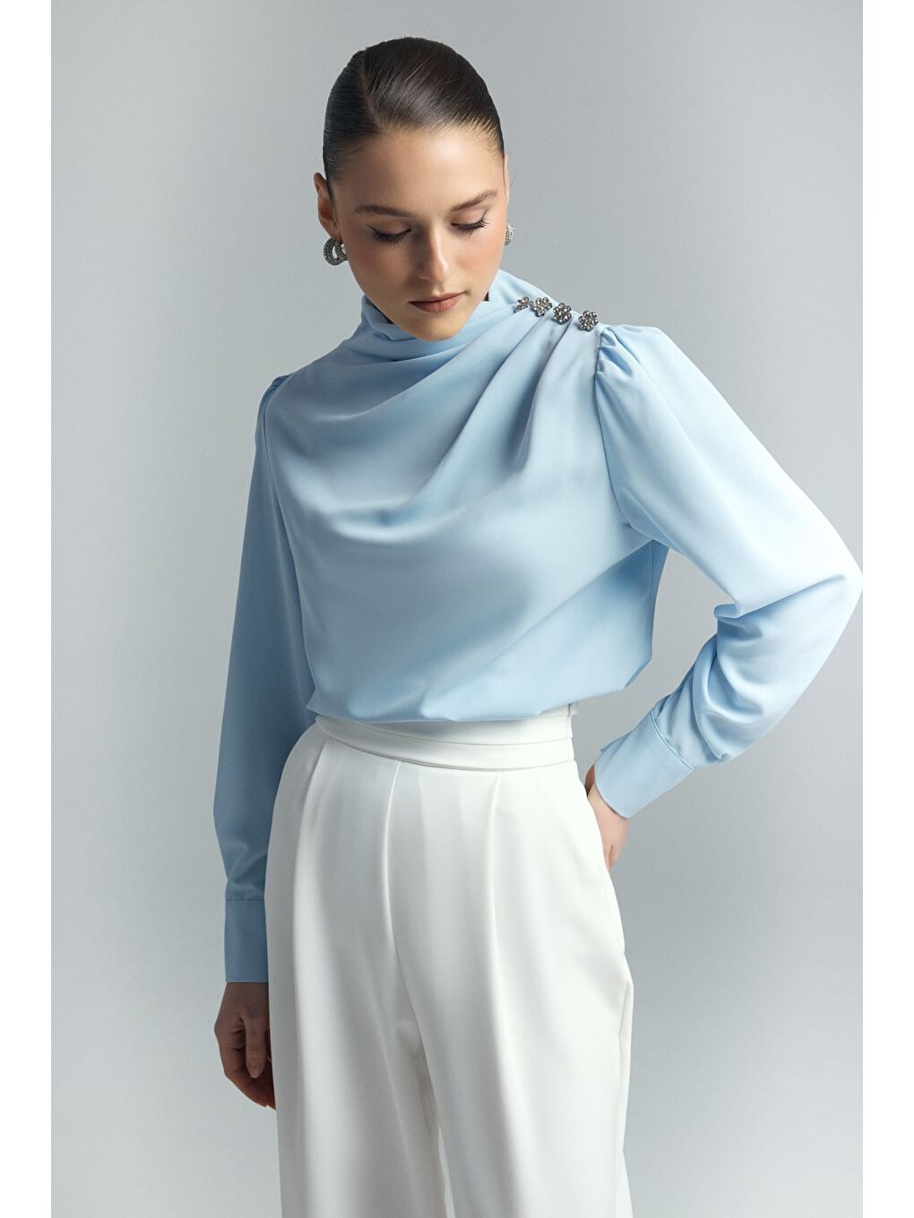 Düğmeleri Taş Detaylı Bluz - Mavi-2