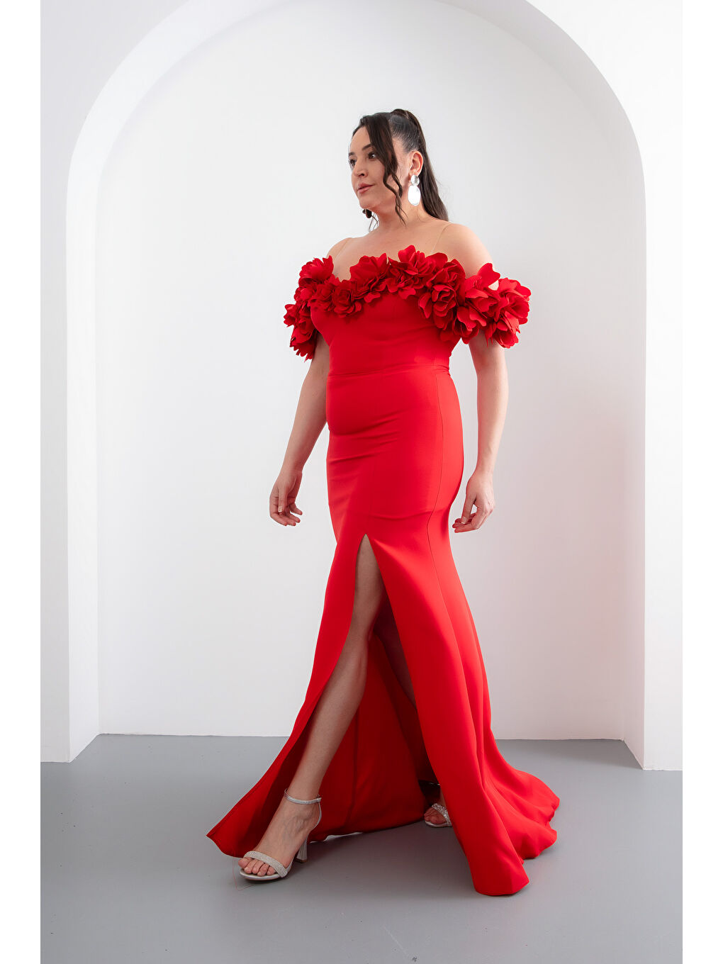 Kadın Kırmızı Omuz Detaylı Büyük Beden Abiye Elbise-1