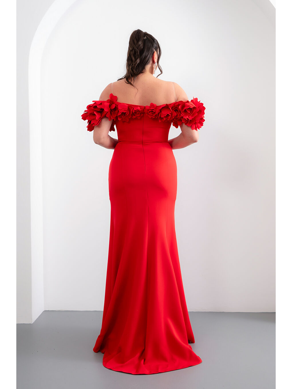 Kadın Kırmızı Omuz Detaylı Büyük Beden Abiye Elbise-4