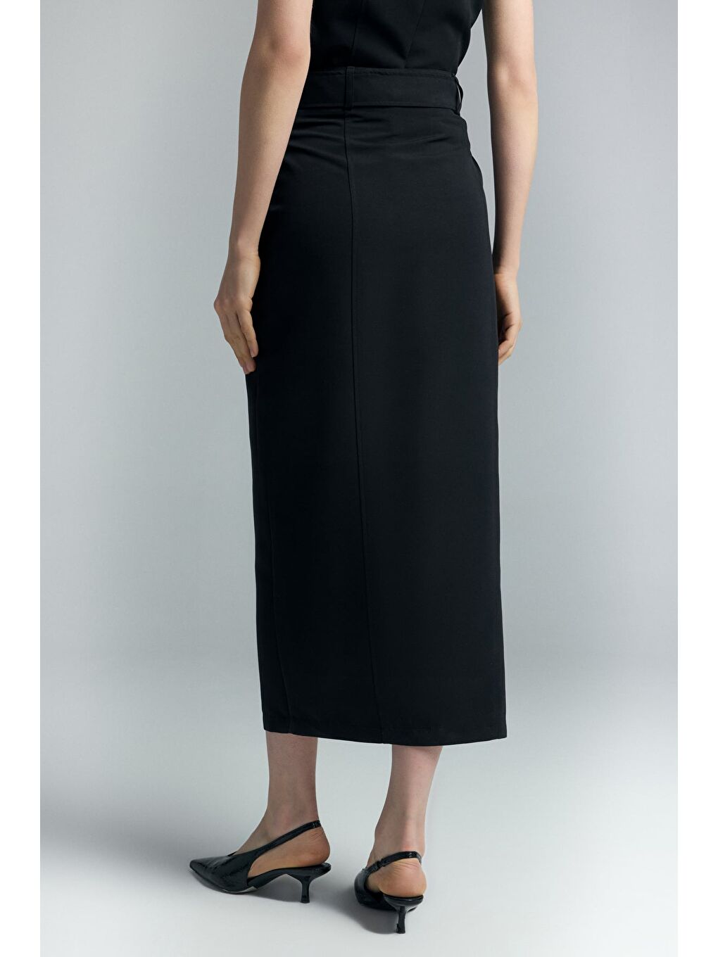 Jessi Yırtmaçlı Etek - Siyah-7