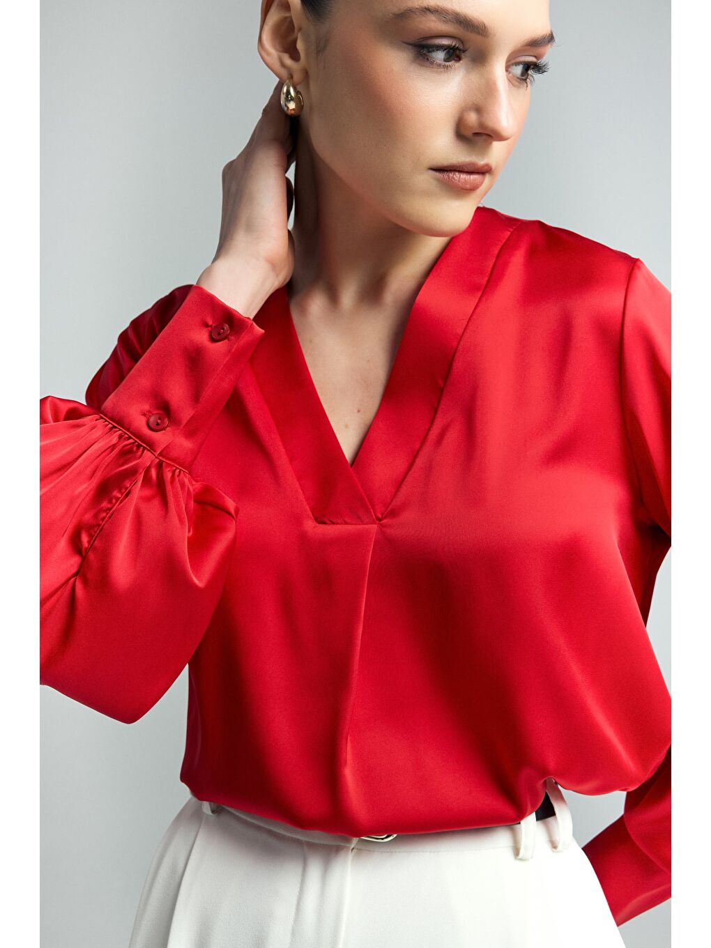 V Yaka Saten Bluz - Kırmızı-2