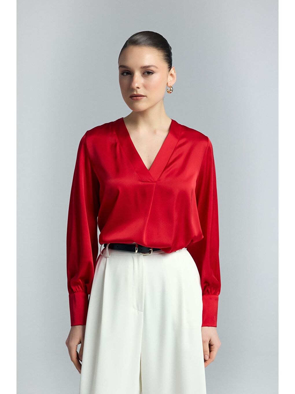 V Yaka Saten Bluz - Kırmızı-3