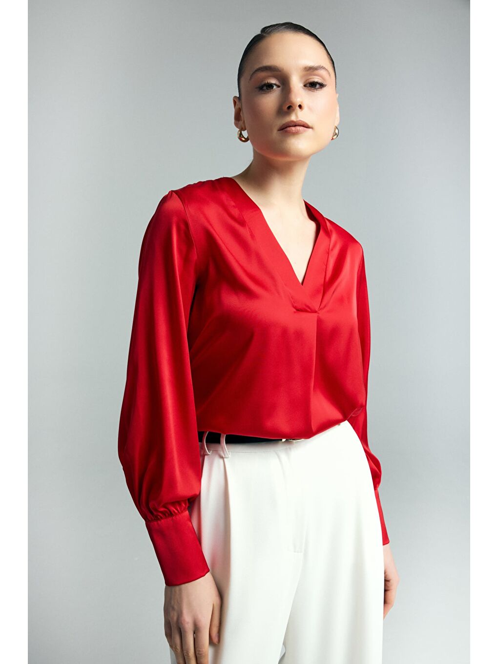 V Yaka Saten Bluz - Kırmızı-5