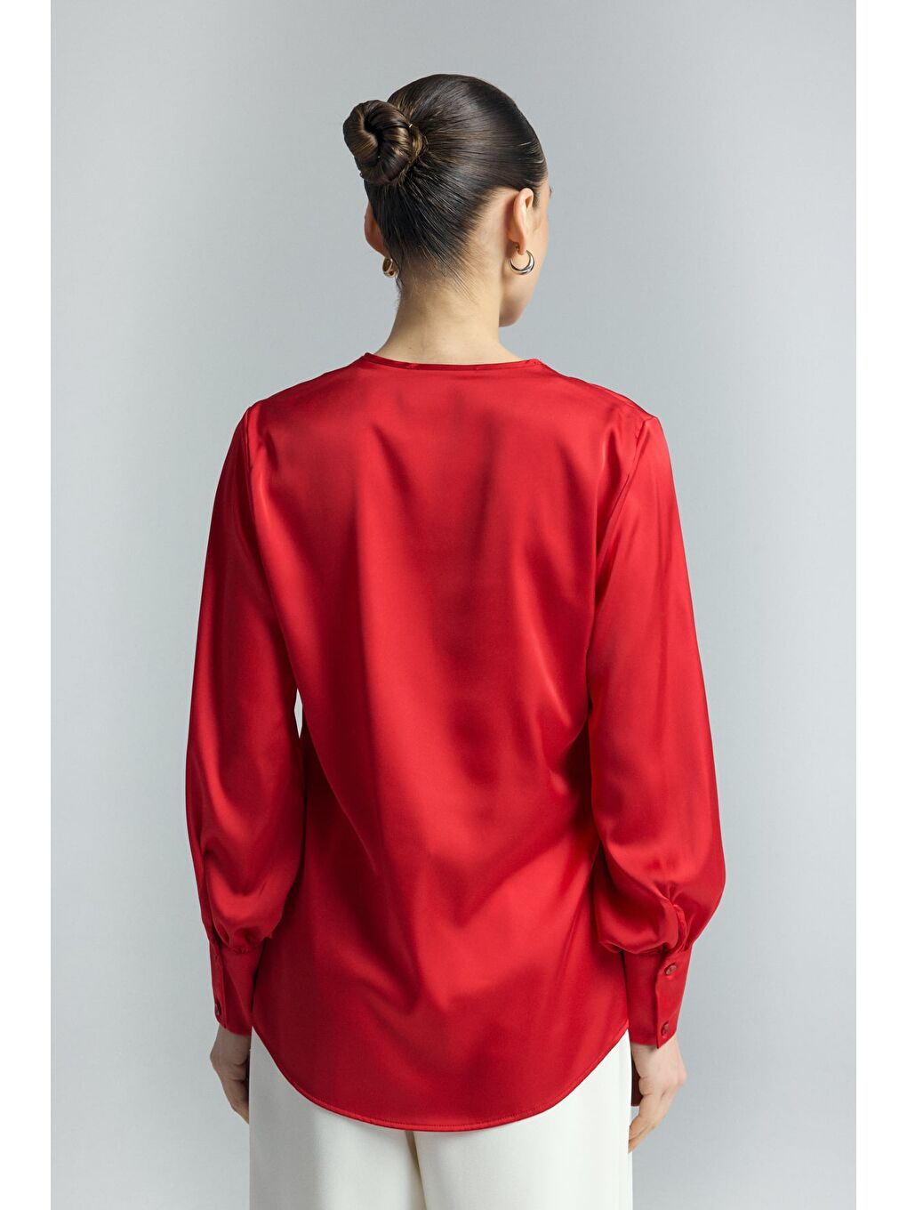 V Yaka Saten Bluz - Kırmızı-7