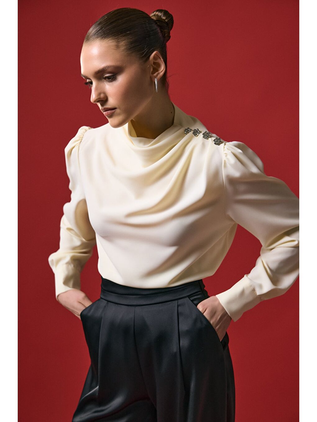 Düğmeleri Taş Detaylı Bluz - Sarı-1