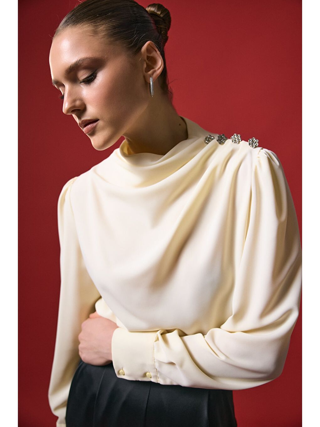 Düğmeleri Taş Detaylı Bluz - Sarı-5