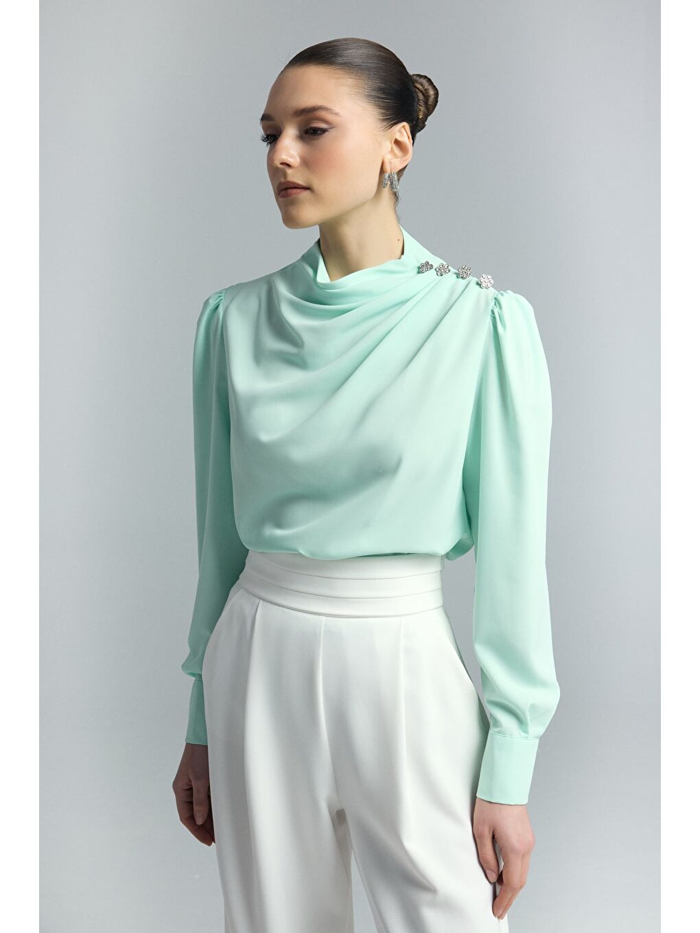 Yeşil Düğmeleri Taş Detaylı Bluz - Mint-3