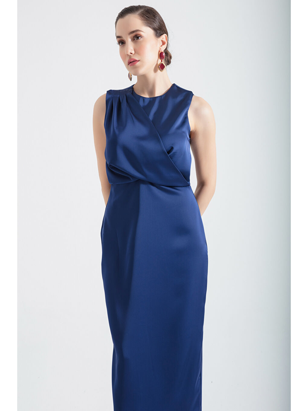 Kadın Lacivert Bisiklet Yaka Midi Saten Elbise-2