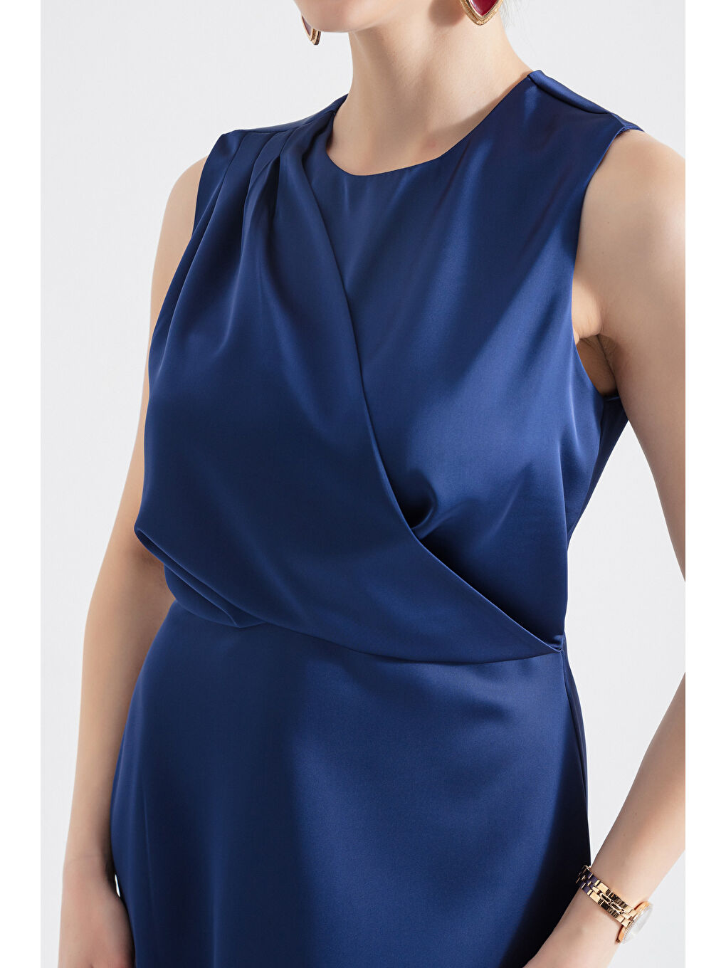 Kadın Lacivert Bisiklet Yaka Midi Saten Elbise-3