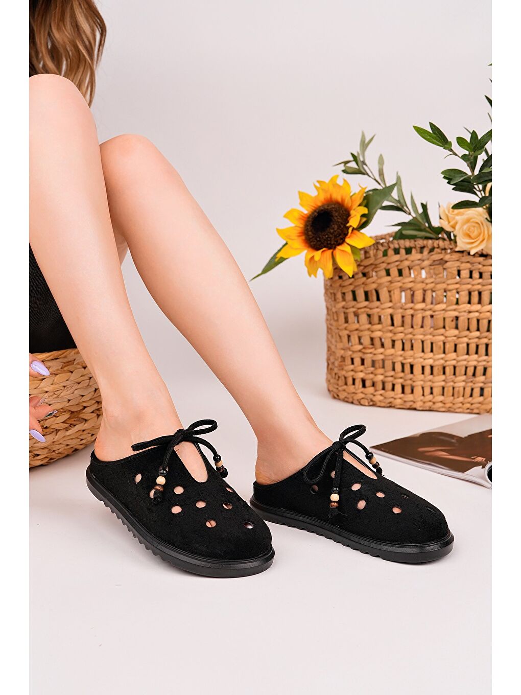 Siyah SHAMMY Süet Deri Delikli Bağcıklı Günlük Rahat Önü Kapalı Kadın Terlik-4
