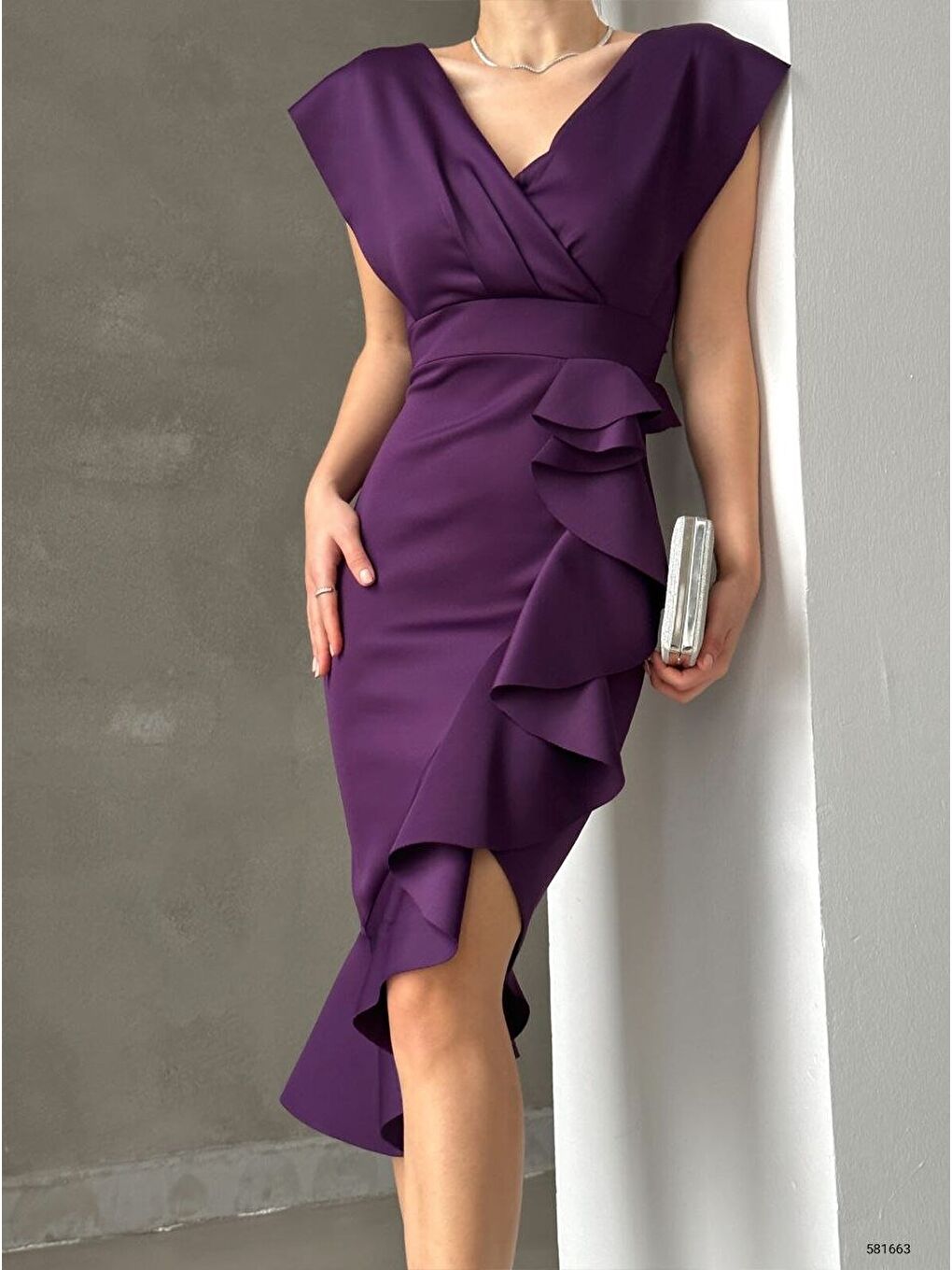 Mürdüm Scuba Kumaş Önü Fırfırlı Midi Boy Elbise-4