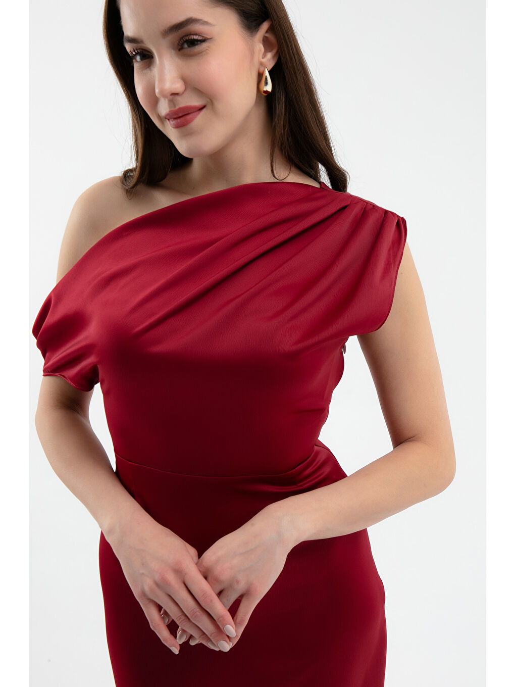 Kadın Bordo Degaje Yaka Yırtmaçlı Saten Midi Elbise-3