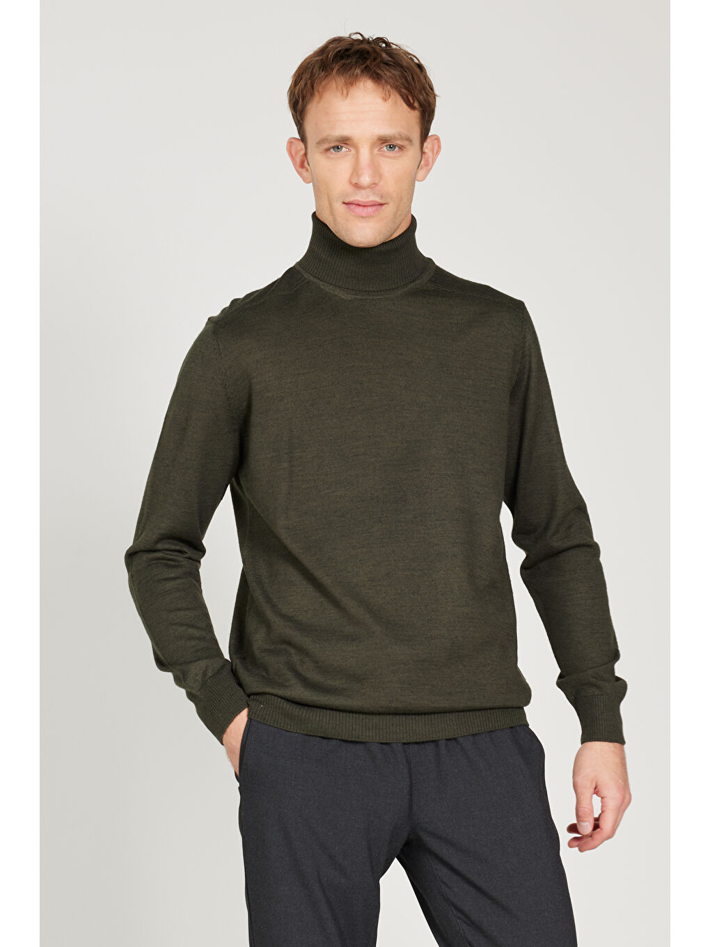 Erkek Haki Standart Fit Normal Kesim Tam Balıkçı Yaka Triko Kazak