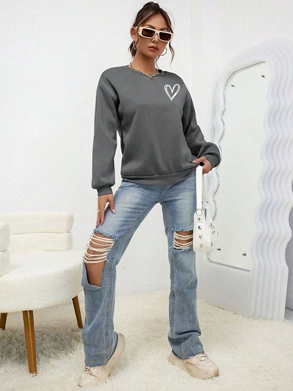 Gri Kadın Füme Kalpli  Baskı Oversize Bisiklet Yaka Sweatshirt-2