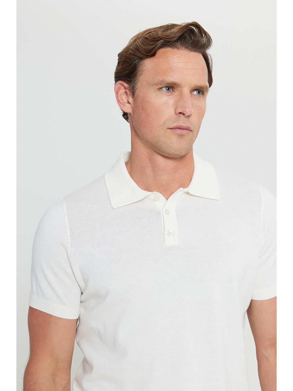 Erkek Beyaz %100 Pamuk Standart Fit Normal Kesim Polo Yaka Triko Tişört-3