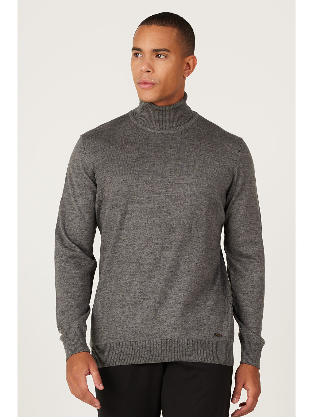 Erkek Gri Melanj Standart Fit Normal Kesim Tam Balıkçı Yaka Triko Kazak