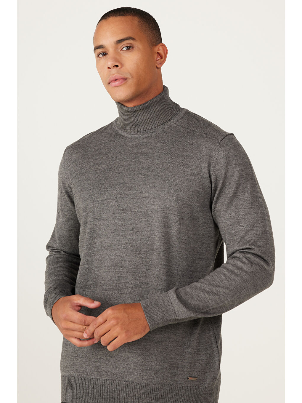 Erkek Gri Melanj Standart Fit Normal Kesim Tam Balıkçı Yaka Triko Kazak-3